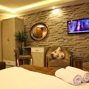 Hotel Life, Istanbul